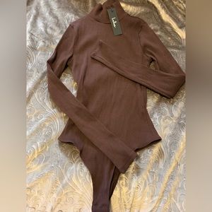 Lulu’s Brown Turtle Neck